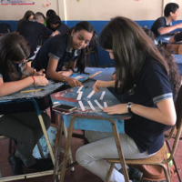 Estudiantes del Liceo de Santo Domingo de Heredia en clases 