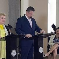 Ministra de Educación Pública, Anna Katharina Muller Castro con el presidente Rodrigo Chaves