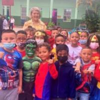 Niños con disfraces 