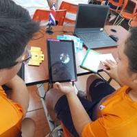 Estudiantes convierten su escuela en un laboratorio y reciben premio