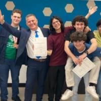 Jóvenes son orgullo nacional 