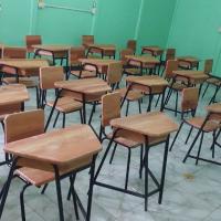 Comunidad se organiza y dejan pupitres como nuevos