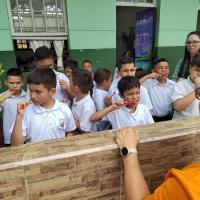 450 estudiantes de la Escuela Juan Rafael Mora Porras participan del “lavatón” y concientizan sobre la Semana de la Salud Bucodental