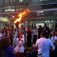 Antorcha en Hospital de Niños
