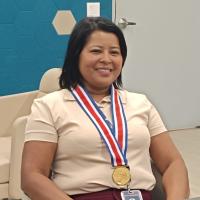  Docente bribri es galardonada con la Medalla al Mérito en la Paz y la Democracia