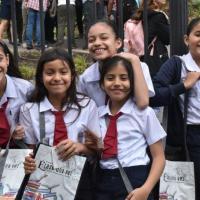 Estudiantes participando del programa "Erase una vez"