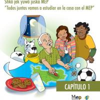 Dos jóvenes en casa estudiando con su abuelo y un perro