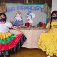 Estudiantes de la escuela Carolina Dent celebran 25 de julio