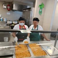 servidoras del servicio de comedor
