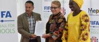 Ministra con Presidente de la Fedefutbol 