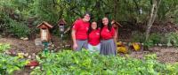 jóvenes nicoyanos de undécimo año Valeria Guevara, Ana Rita Arnáez y William Mejías