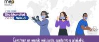 Se observan tres personas realizando labores de protección y desinfección.