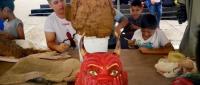 Fotografía muestra mascarada elaborada por estudiante