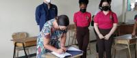 Ministra firma convenio MEP-INA