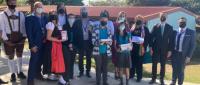 Comunidad educativa le da la bienvenida al curso lectivo
