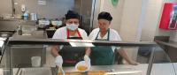 servidoras del servicio de comedor