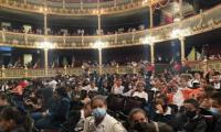 Estudiantes en las butacas del Teatro Nacional de Costa Rica