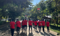 estudiantes caminando