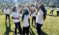 Estudiantes del Liceo Rural Roca Quemada en Turrialba celebran Día Internacional de la Mujer Indígena