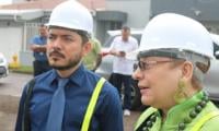 La Ministra de Educación, Anna Katharina Müller Castro y el Viceministro de Planificación, Leonardo Sánchez Hernández