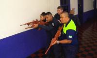 simulacro con Agentes Federales de EE.UU