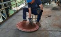 Carlos Luis trabajando