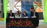 Ministra y representantes de AYA