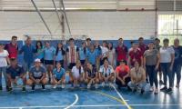 estudiantes en gimnasio