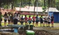 estudiantes compartiendo