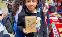 Jóvenes descubren que la lectura es divertida