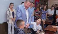 Presidente de la República realiza visita sorpresa a la escuela Carlos Peralta Echeverría