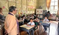 Ministra de Educación compartió con los estudiantes en las elecciones