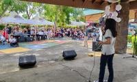 Estudiantes de primaria y secundaria de los cantones de Sarchí, Naranjo, Palmares, Zarcero y San Ramón mostraron sus habilidades artísticas y musicales mediante diversas presentaciones en el marco del Día Internacional de la Música, que se conmemoró el pasado 21 de junio.   Del 17 al 21 de junio se realizó una actividad por día en cada uno de los parques centrales de cada cantón.  Se desarrolló toda una manifestación musical en el que las personas espectadoras disfrutaron de pasacalles con cimarrona, ensamb