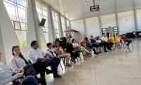 Estudiantes líderes dialogan y comparten experiencias sobre la construcción de una cultura democrática