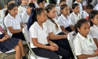 Estudiantes de escuela Yolillal