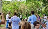  Estudiantes de Península de Nicoya participan en liberación de lapas rojas