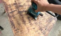 Restauración de pupitres.