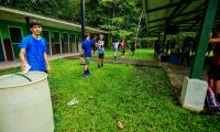 Colegiales franceses comparten con estudiantes del Colegio Humanístico de Sarapiquí 