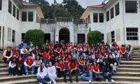 Colegiales franceses comparten con estudiantes del Colegio Humanístico de Sarapiquí 