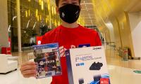 CON UN JUEGO DE  PLAYSTATION, ENFRIADOR DE CONSOLA Y TARJETA BAC