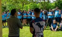 Conformación de equipos estudiantiles según edad y domicilios